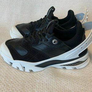 NEW! CALVIN KLEIN 205W39NYC Carla Athletic Shoes 7
